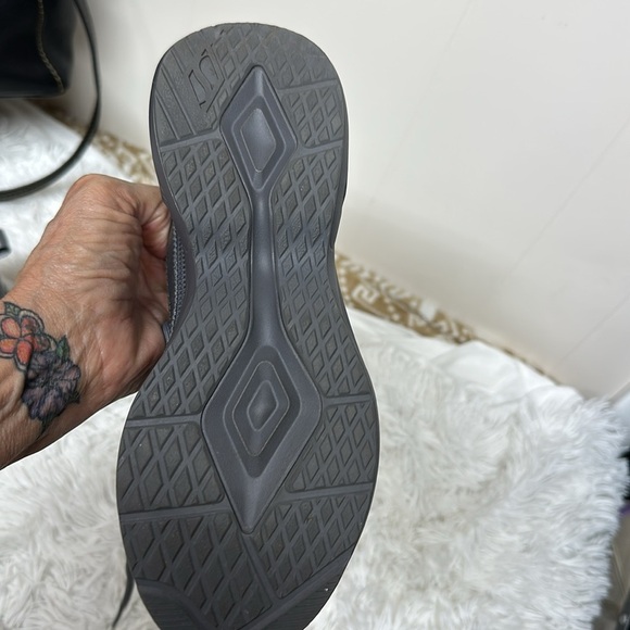 Skechers Los Angeles Running Shoes Sz 7.5 - Picture 4 of 9